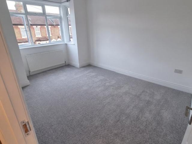 Room for rent in Plashet, Greater London