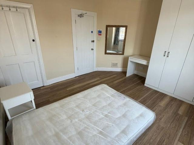 Room for rent in West Ewell, Ewell
