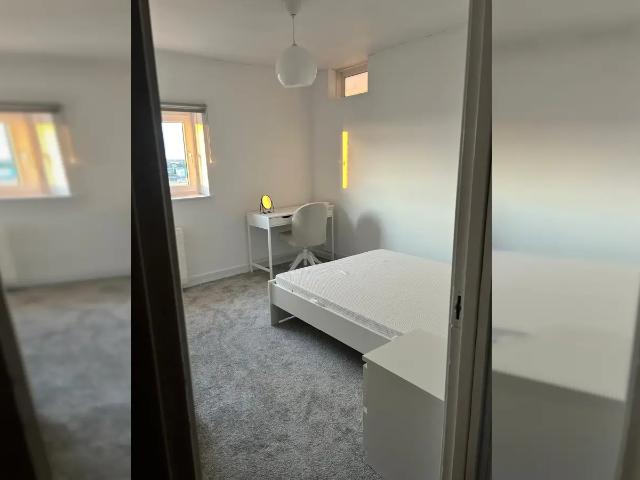 Room for rent in North Woolwich, Greater London