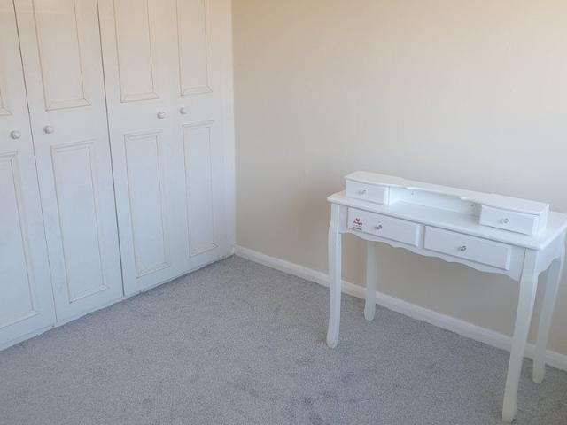 Room for rent in Burnedge, Greater Manchester