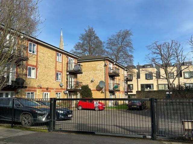 Room for rent in Clapham, Greater London