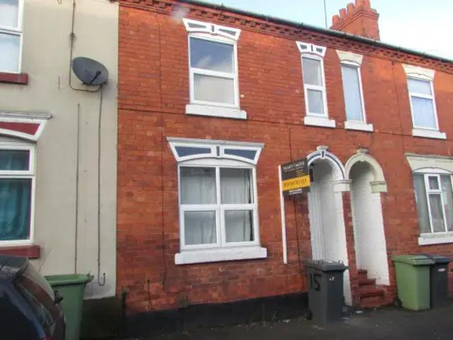 Room for rent in Burrow's Bush, Wellingborough