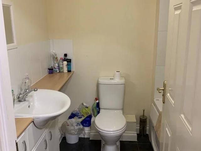 Room for rent in Churchward, Rodbourne