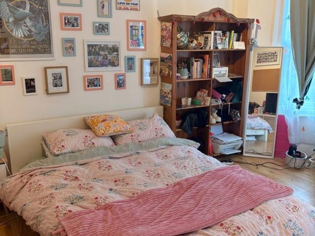 Room for rent in Brondesbury Park, Greater London