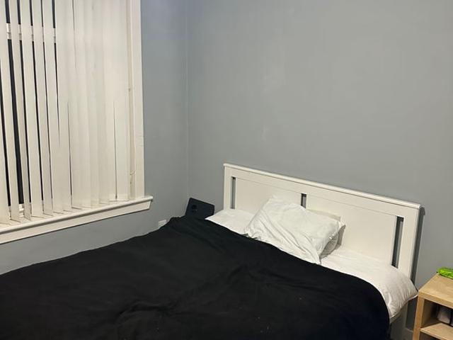 Room for rent in Tollcross, Scotland