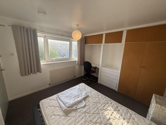 Room for rent in Dines Green, Worcestershire