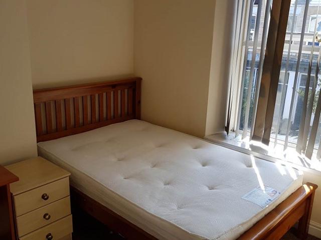 Room for rent in Crookes, South Yorkshire