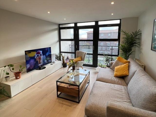 Room for rent in Southfields, Greater London