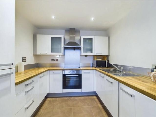 Room for rent in Custom House, Greater London