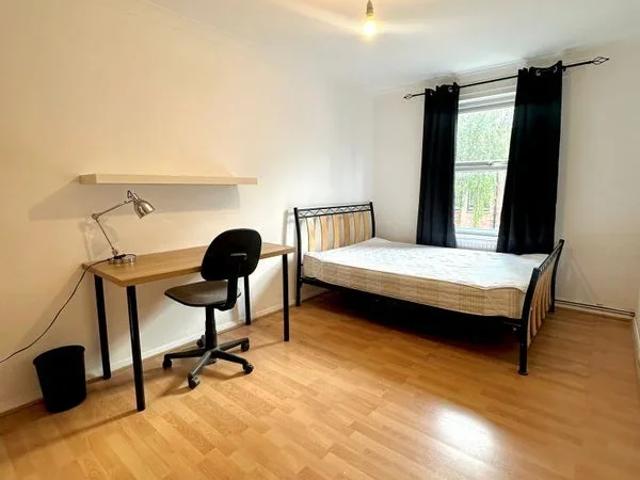 Room for rent in Globe Town, Greater London