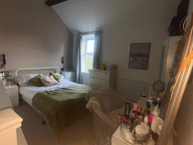 Room for rent in Calderstones