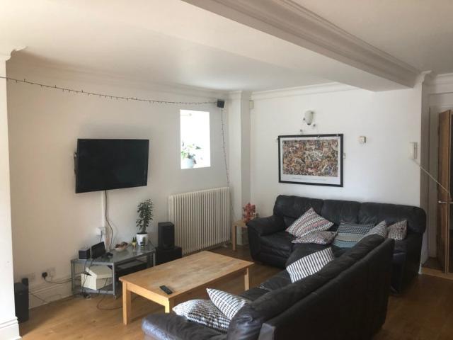Room for rent in Kenwood, South Yorkshire