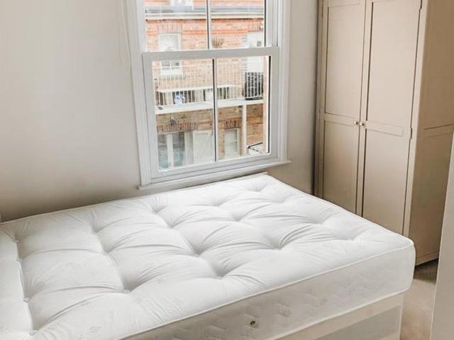 Room for rent in London Borough of Richmond upon Thames, Greater London