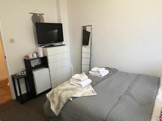 Room for rent in Shepherd's Bush, Greater London