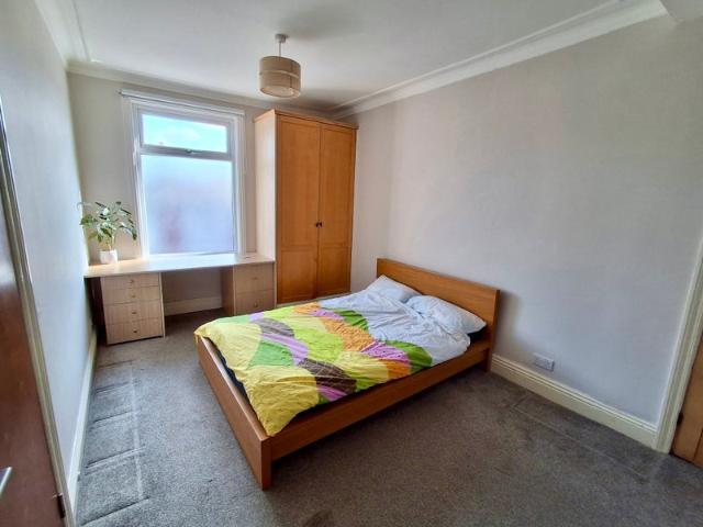 Room for rent in Scott Hall, Leeds