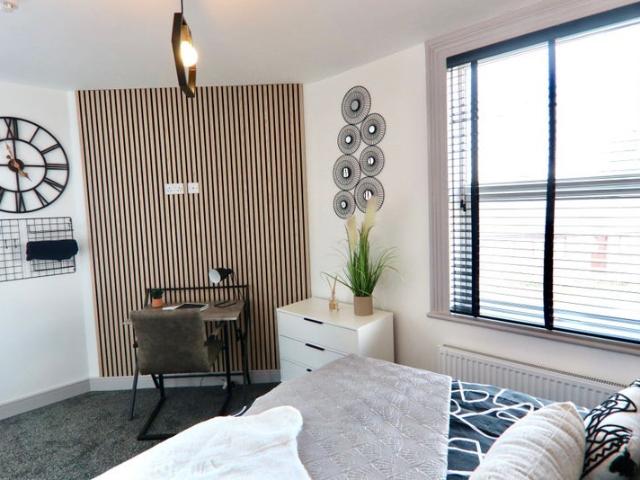 Room for rent in Wrenthorpe, West Yorkshire