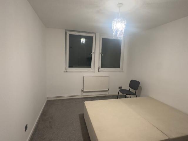 Room for rent in Edmonton, Greater London
