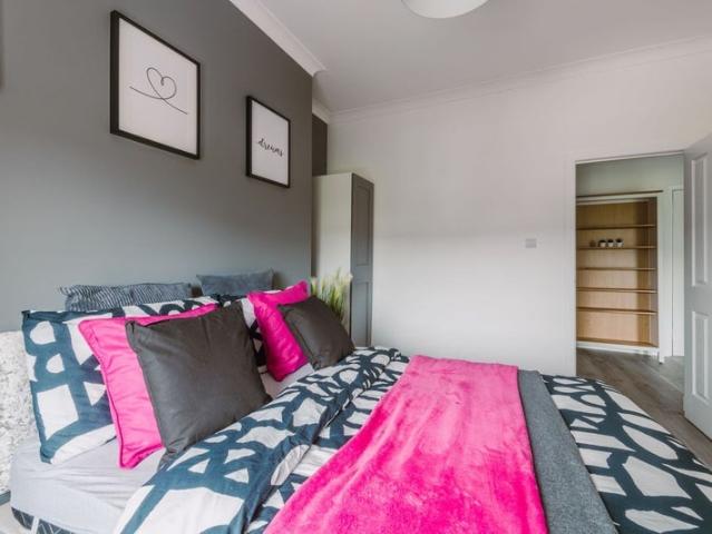 Room for rent in Newbank, Scotland