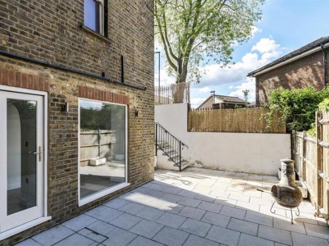 Flat for rent in Clapham, Greater London