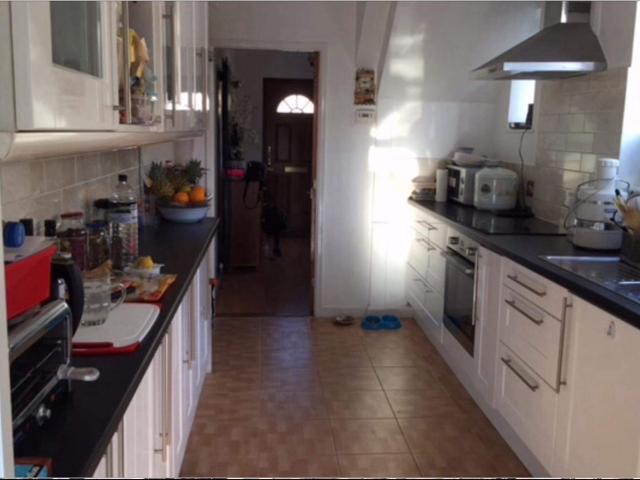 Room for rent in Dulcote, Bath And North East Somerset