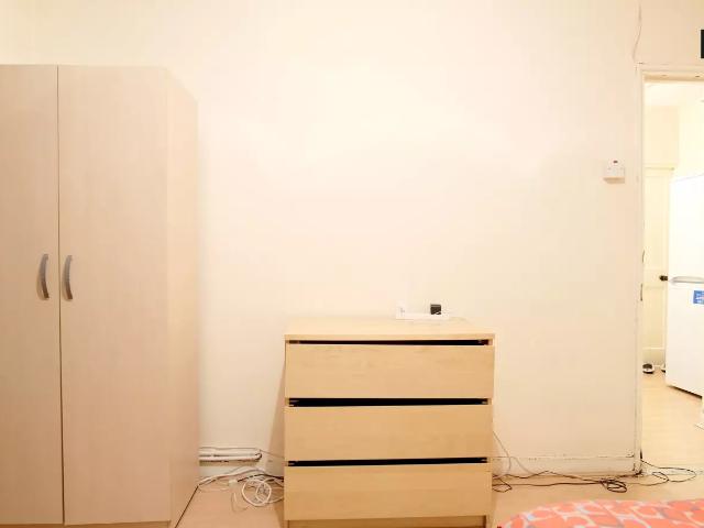 Room for rent in St. George in the East, Greater London