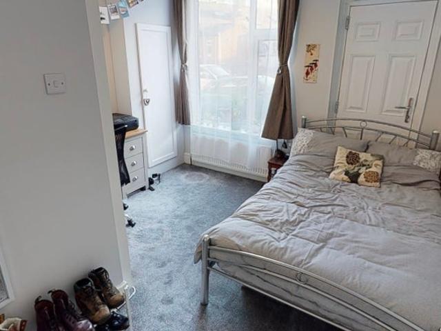 Room for rent in Crookes, South Yorkshire
