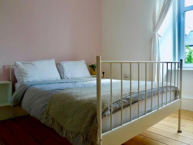 Room for rent in Port Eglinton, Strathbungo