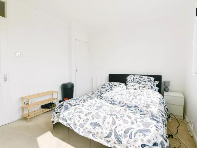 Room for rent in Kensal Town, Greater London