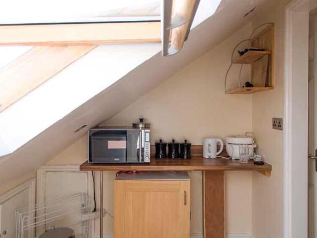 Room for rent in Plashet, Greater London