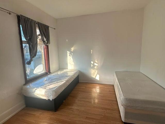Room for rent in Upton, Greater London