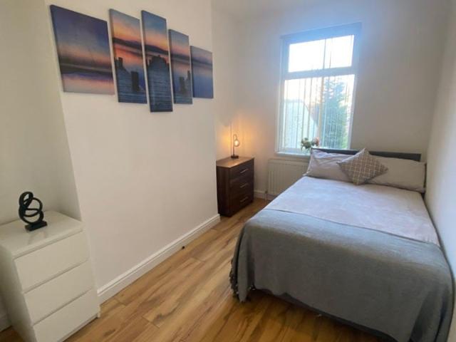 Room for rent in City Centre, Wheatley
