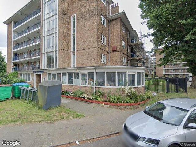 Room for rent in London Borough of Hounslow, Strand