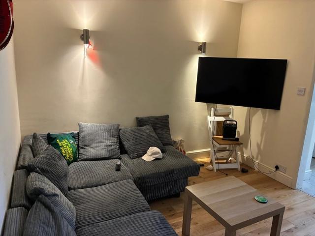 Room for rent in Kennington Cross, Greater London