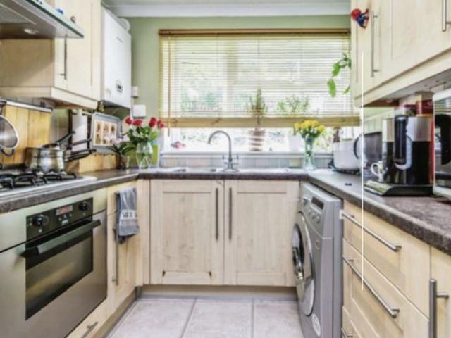 Room for rent in Hillview, Surrey