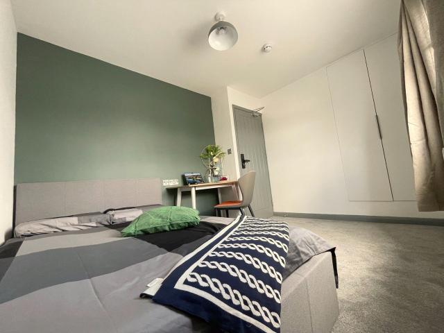 Room for rent in Wallington, Greater London