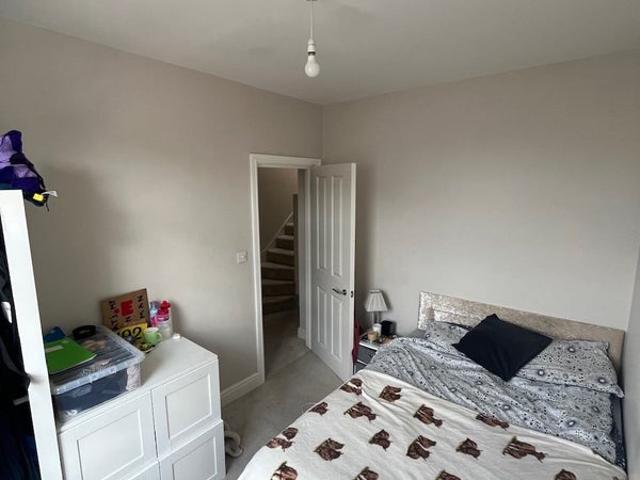 Room for rent in Southfields, Greater London