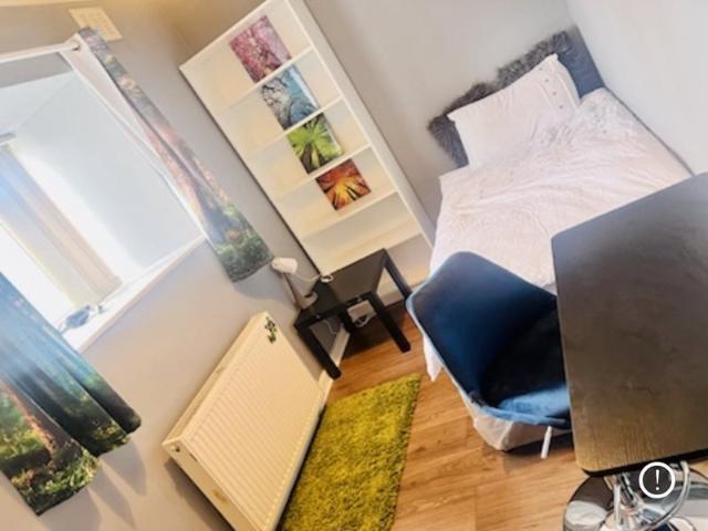 Room for rent in Old Trafford, Trafford
