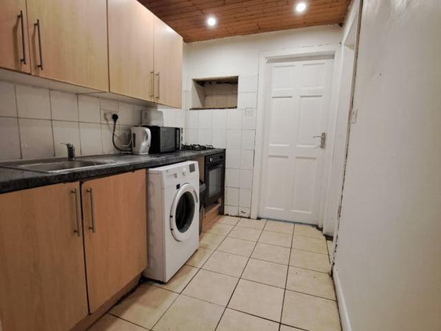 Room for rent in Wheatley Lane, Higherford