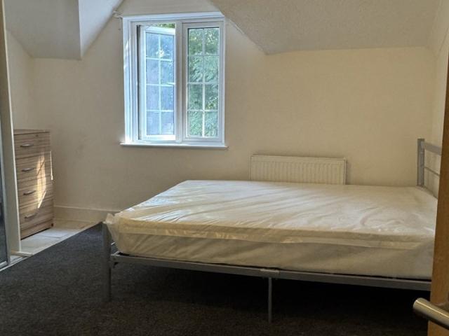 Room for rent in London Borough of Croydon, Kenley