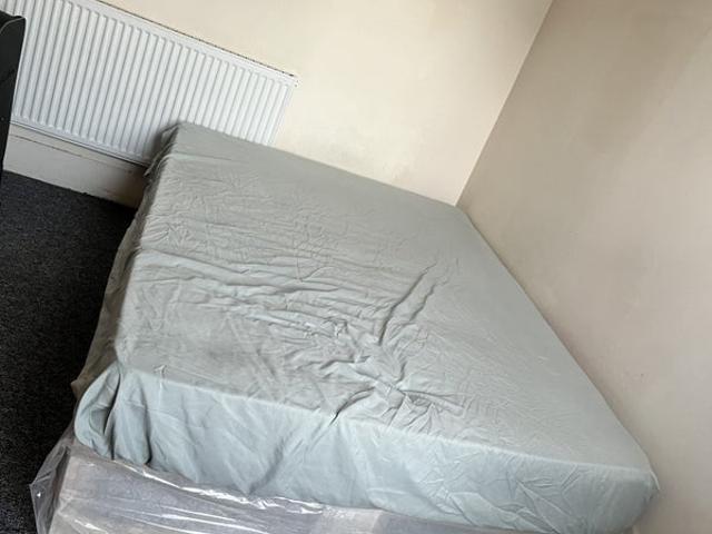 Room for rent in Cann Hall, Greater London