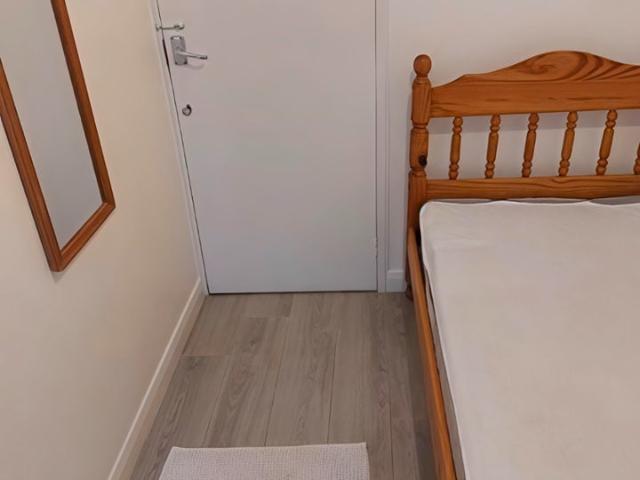 Room for rent in Hyacinth Neighbourhood, Greater London