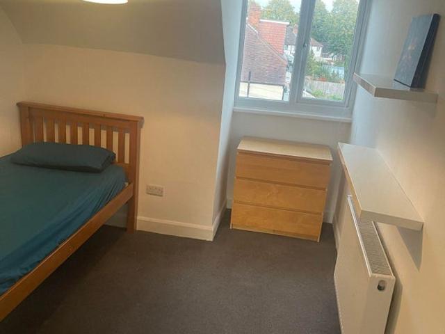 Room for rent in Shirley, West Midlands