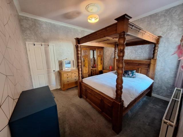 Room for rent in Uphall, Scotland