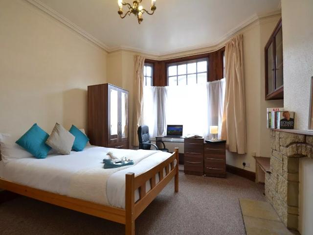 Flat for rent in West End, Old Wharf