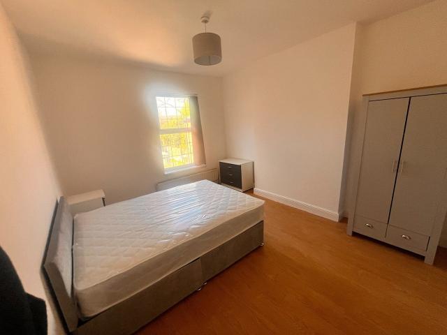 Room for rent in Gravelly Hill, West Midlands