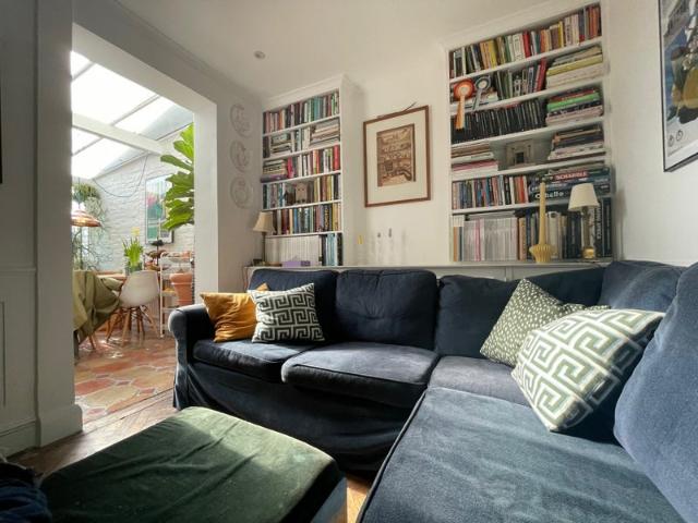 Room for rent in West Kensington, Greater London