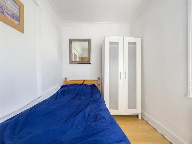 Room for rent in Kensal Town, Greater London
