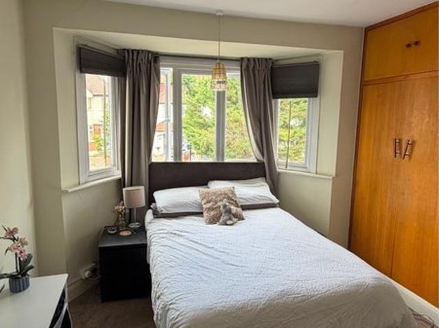 Room for rent in Southfields, Greater London