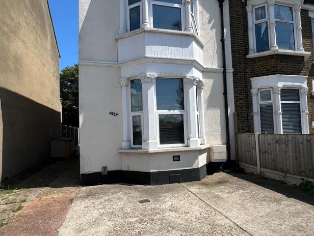 Room for rent in Southend City Centre Neighbourhood, Alton Barnes
