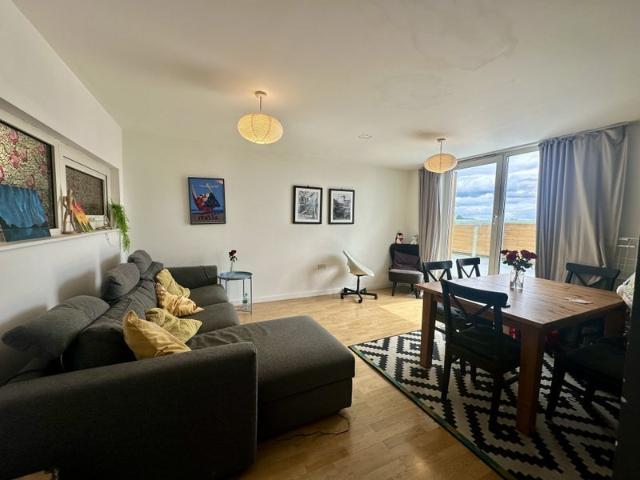 Room for rent in London Borough of Ealing, Greater London